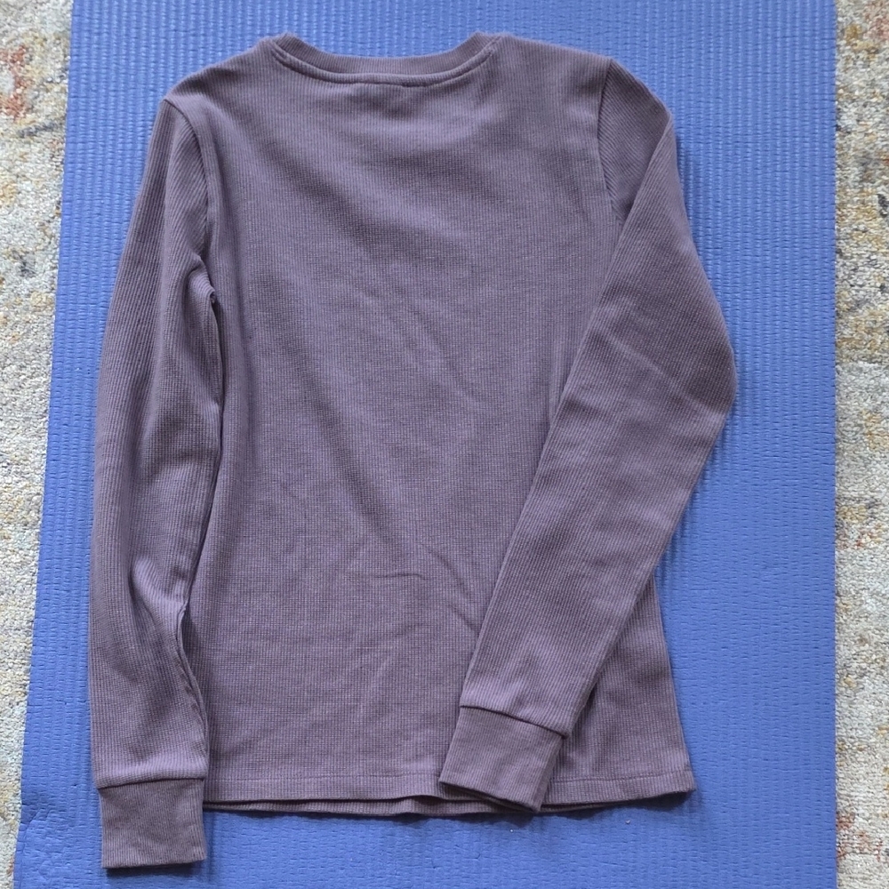 EDDIE Bauer Long-Sleeve Ribbed Top - Picture 3 of 6